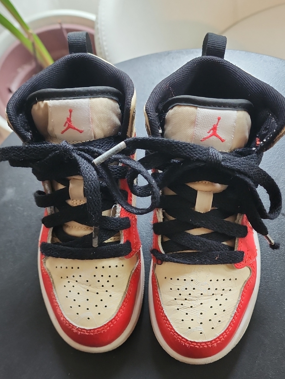 Big Kid's Air Jordan 1 Mid Muslin/Chili Red-Black-White